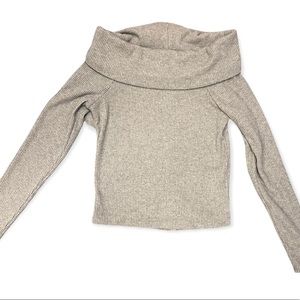 Grey off the shoulder Abercrombie top.